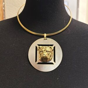 Brand new chocker necklace with pendant.